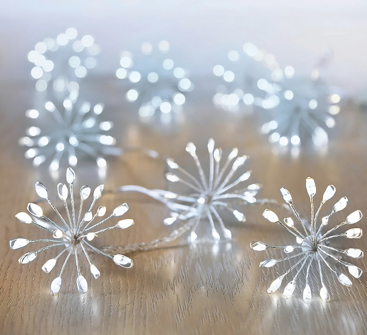 Premier Starburst 400 LED String Lights White